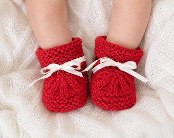 Knitted Baby Booties Pattern: Newborn Shoes (3-6 Months) (PDF)