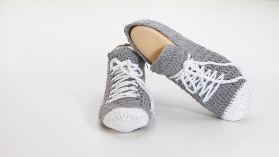 Crochet sneaker hotsell slippers pattern free