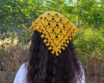 Bandana amarela de crochê, lenço de cabelo mostarda com coração, lenço de cabeça tricotado, acessórios de cabelo boho cottagecore, faixa de cabelo fofa para o verão, presente para ela