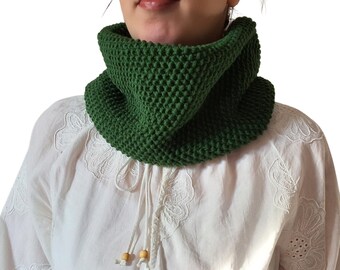 Handknit Green Neck Warmer • Soft Green Snood • Chunky Cozy Winter Neck Warmer • Handmade Gift