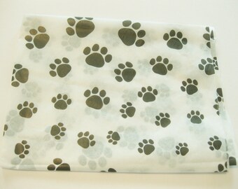 10 Sheets of Black Large Paw Print on White Tissue Paper (20" x 30")