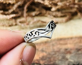 Wave zilveren ring, wervelende bandring, minimale boho zilveren sieraden, sterlingzilveren ring, cadeau voor haar, dagelijks gebruik zilveren ring