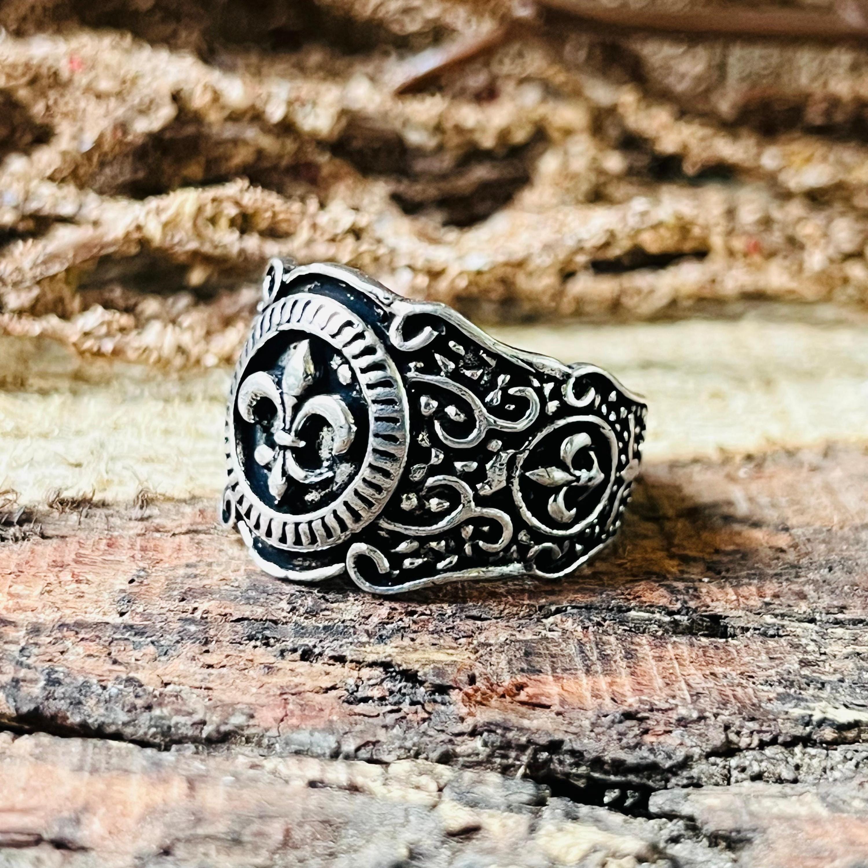 フルール・ド・リス リング シルバー ゴールド Fleur De Lis Signet Ring | Chunky Silver Ring | Heraldic Symbol