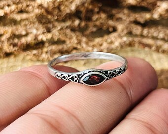 Garnet Silver Ring, Marquise Dainty Ring, 925 Sterling Silver Ring, Gift for Her, Vintage Minimal Jewelry
