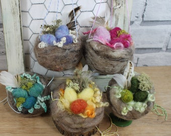 Needle felted birds nest with eggs, bird nest ornament, felt colorful nest and eggs, available in 5 colors, ready to mail ornament