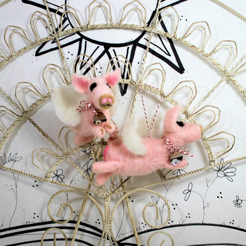 miniature pink when pigs fly heart Needle felted pig ornament when pigs fly ornament perfect for pig lovers Curly Furr ornament