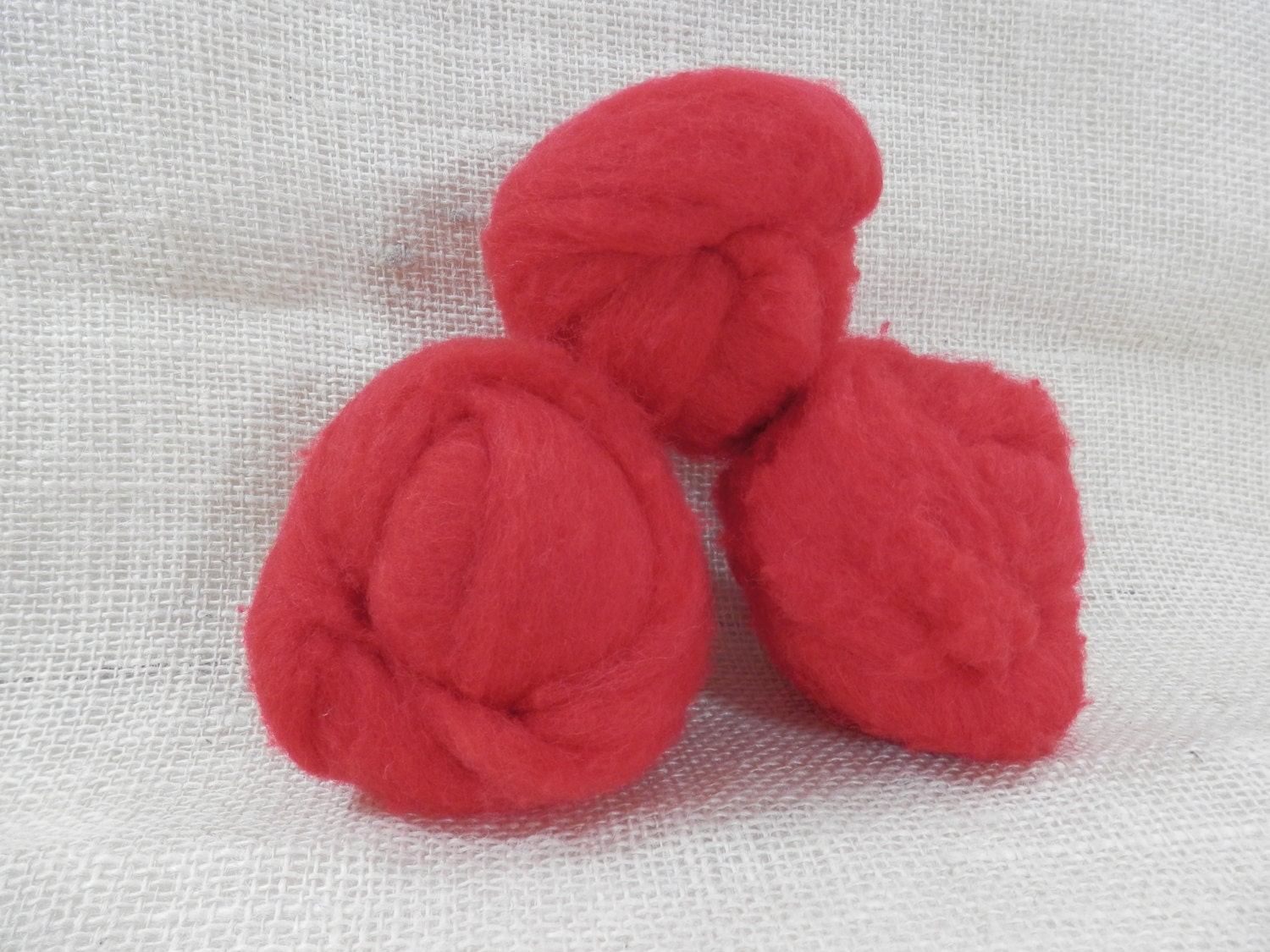 Red Needle Felting Wool. Poppy/Christmas red