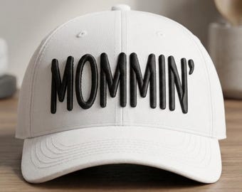 Diseño de bordado MOMMIN' Puff / Patrón de bordado de espuma 3D para gorras de mamá