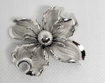 Broche Fleur vintage Bond Boyd en argent sterling.Bijou floral année 50.Accessoire élégant