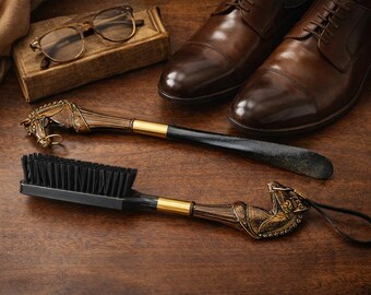 Vintage shoes horn & brush set horse handle_ kit entretien chaussures chic - Décor équestre noir et or
