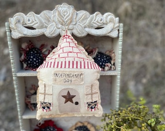 Americana House, Mini House, Patriotic House, American Flag House, Shelf Sitter, Patriotic Mini House, Stars & Stripes, Farmhouse Decor