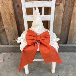 Primitive Halloween fall black witch hat shelf sitter, Cute Party Gift, Neutral Simple Farmhouse Decor, Fall Decor for Halloween, witch bow