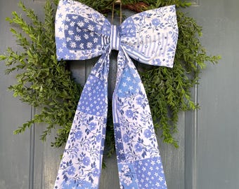 Großer Patchwork Quilted Bow Nähen, 4. Juli Kranz Bow, Blau Patchwork Amerikanische Flagge bow Sommertür, Übergroßer Quilted Blue Fabric Bow