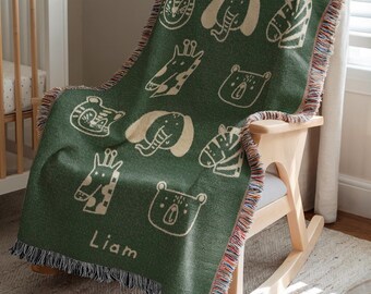Manta tejida con estampado de animales de safari personalizado, manta de bebé con nombre personalizado, linda manta de safari para guardería, acogedor regalo para bebé y decoración de recuerdo.