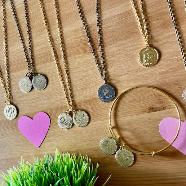 Mother's Day Round Gold Charm Sentiment Necklace-Happy Birthday, Love, Oui Non, Je T'aime, Good Luck, Dearest Mother-Gold Bangle Bracelets