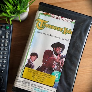 Vintage Treasure Island VHS Movie-Original Video Case-Disney Home Video-Vintage 1950 Treasure Island-Pirate Adventure-Disney Action Movie