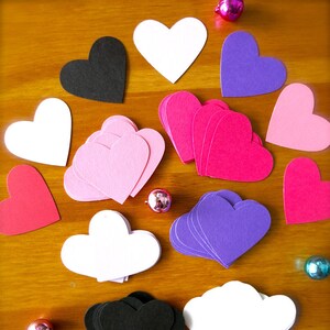 Fustelle a forma di cuore personalizzate - Etichette di carta con motivo a cuore - Lotto da 25 - Kraft marrone chiaro, XOX, cuori e strisce o colori personalizzati - Coriandoli a forma di cuore di carta - Amore