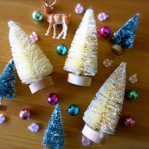 Mini White Flocked Bottle Brush Trees-Lot of Two 4 Inch-Holiday Sisal Pines-Putz Village-Retro Snow Globes-Christmas Terrarium-Winter Crafts