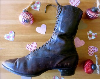 antique boots