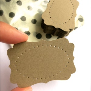 Etiquetas decorativas en blanco - Lote de 25 etiquetas perforadas de lujo - COLORES PERSONALIZADOS - Tarjetas de mesa para la cena de Acción de Gracias - Papel de regalo hecho a mano - Tarjetas de boda rústicas
