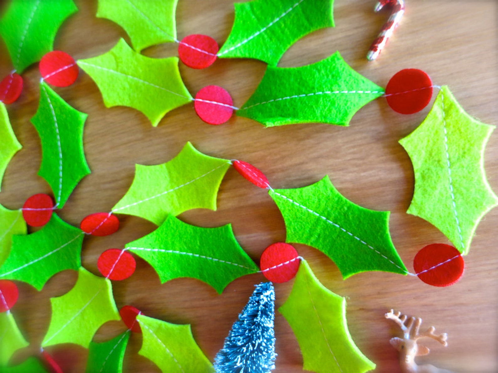 Holiday Felt Garland-1 yd Holiday Trim-Felt Holly Berry | Etsy