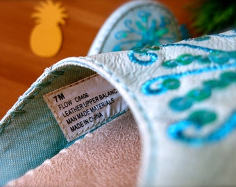 Ballerine vintage in pelle turchese Mocassini con paillettes - Main Image