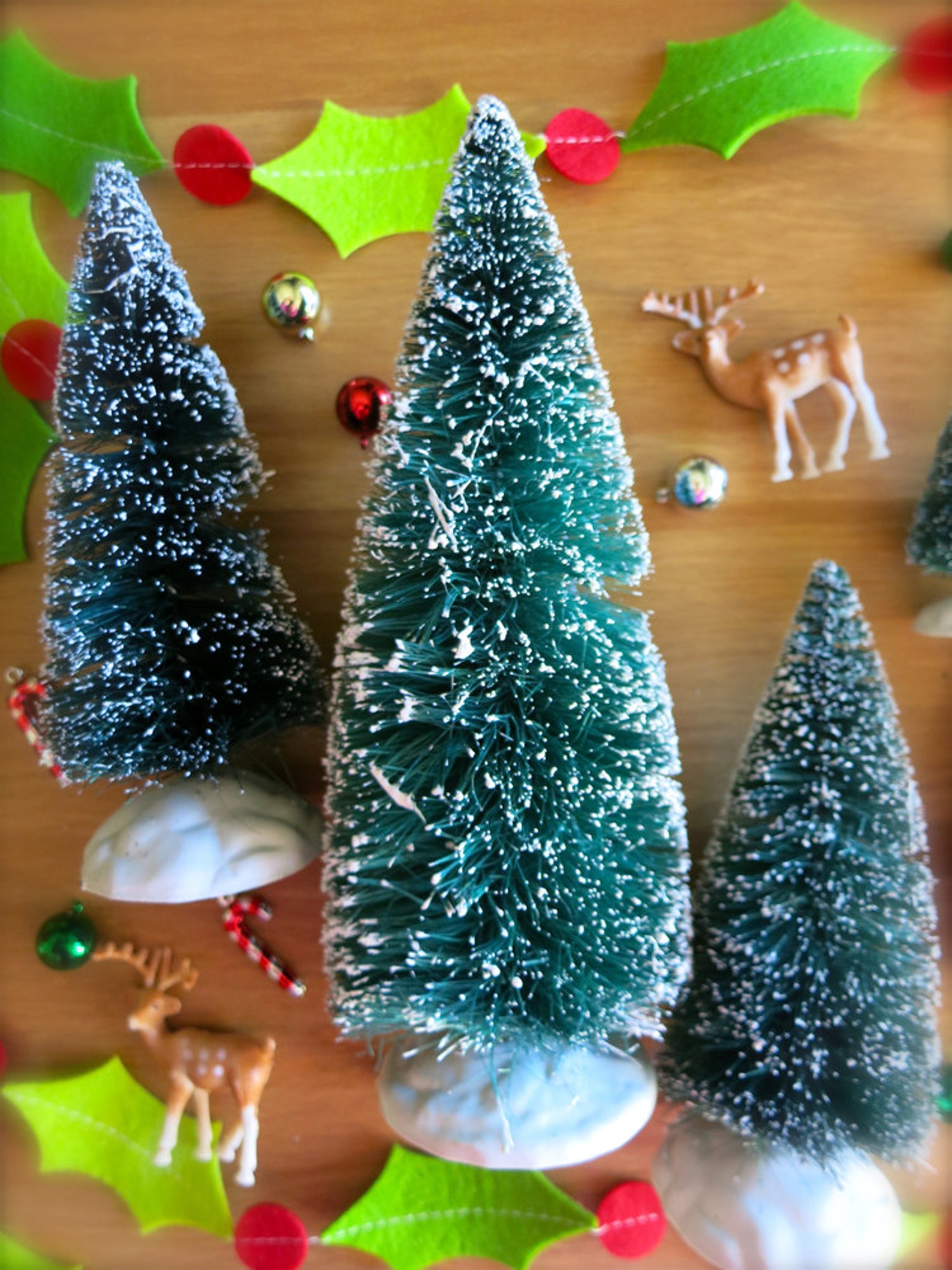 Large Flocked Bottle Brush Christmas Tree-8.5 Inch Snowy Pine Tree-oh