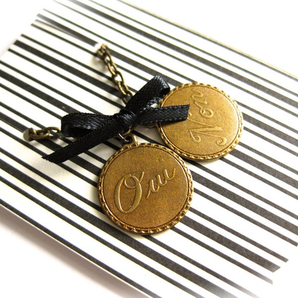 French Oui Non Round Charms Necklace-Bronze, Gold, or Silver French Words Charms-Paris Jewelry-France Charm Necklace-Travel Charms-Love-BFF