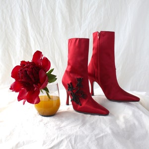 Bottines on sale cloutées louboutin