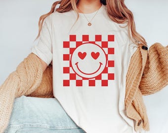 Comfort Colors® Retro Checkered Smile With Hearts Valentines Shirt, Smiley Face Checkerboard Tee, Y2K Retro Vintage Hearts Valentine's Gift