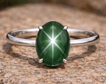 Oval Green Star Sapphire Ring, 925 Sterling Silver Statement Ring, Flash Light Star Gemstone