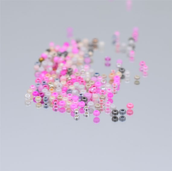 GLASS BEAD NECKLACE 2 MM LIGHT ROSE MIX GLASS BEAD NECKLACE 2 MM LIGHT ROSE MIX