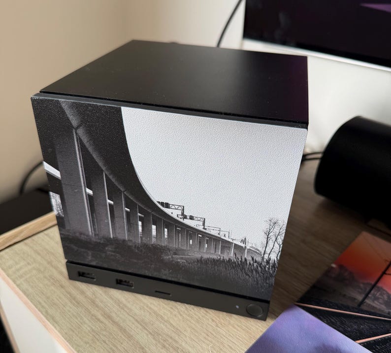 Roskambrug Faceplate for Steam Machine (2026), Magnetic 3D Printed Panel with Bruges Bridge Photo, Unofficial Accessory image 1