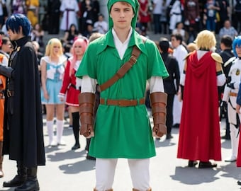 Green Tunic Hero Cosplay - Fantasy Elf Knight Full Set - Handmade Medieval Adventure Costume for Conventions and Halloween