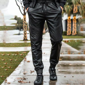 Pantalon Motard En Cuir Noir - Lacé Sur Les Côtés - Coupe Slim - Neuf Avec étiquettes