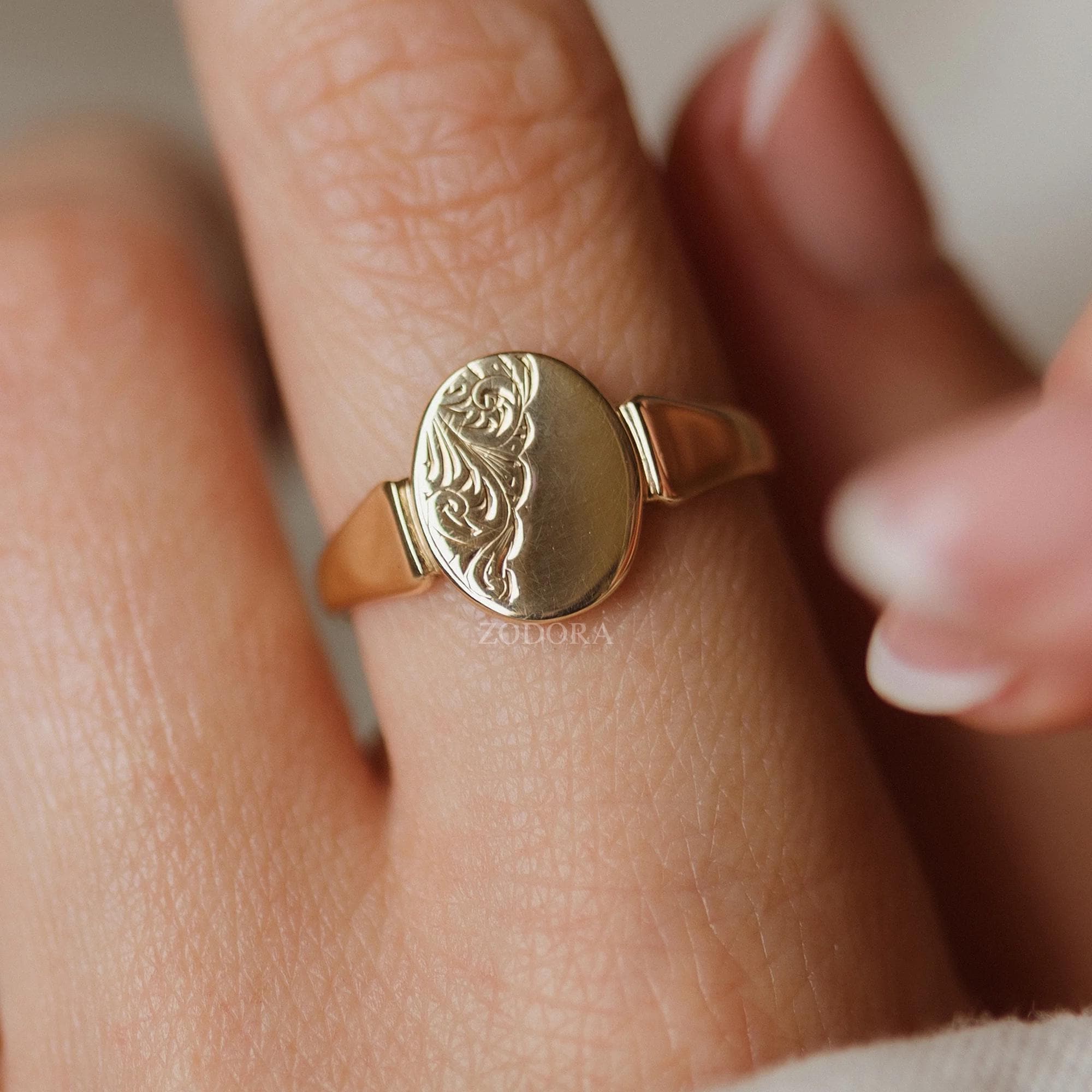 Antique Signet Ring - Etsy Canada