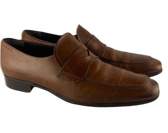 Salvatore Ferragamo Brown Leather Gancini Lug Sole Loafers  display picture 3