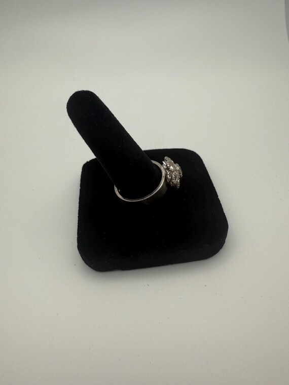 Silver Daisy Rinestone Ring Size 8 - image 2