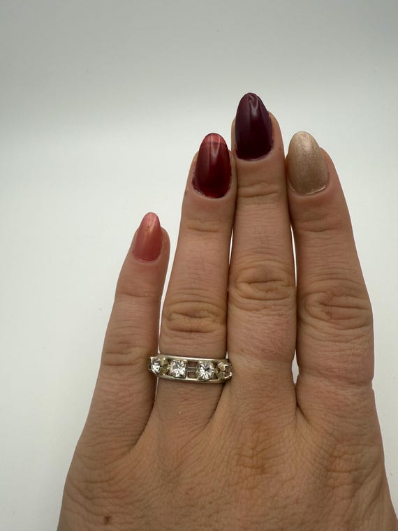 Silver Rinestone Ring Size 9 - image 2