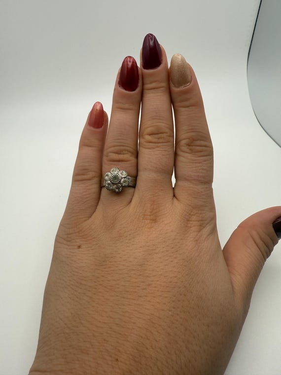 Silver Daisy Rinestone Ring Size 8 - image 6