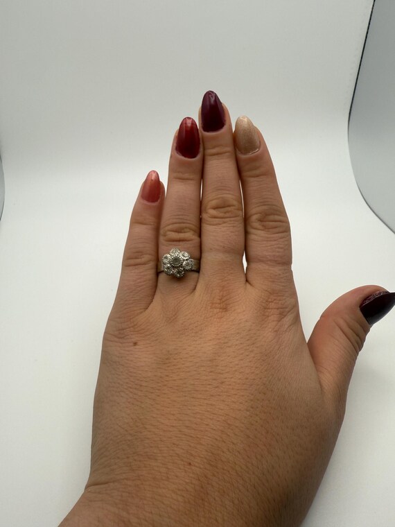 Silver Daisy Rinestone Ring Size 8 - image 3