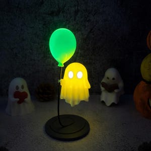 Glowing Ghost with Balloon | 3D Printed Halloween Decoration Figure | LED Tealight Holder | Luminous Autumn Table Decoration | Gift Idea Glow in the Dark