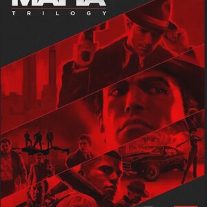 Może przedstawiać: Okładka gry wideo Mafia Trilogy przedstawia utrzymany w czerwonej tonacji kolaż postaci, zabytkowy samochód i sylwetki miasta. Tytuł MAFIA TRILOGY jest wydrukowany na górze na biało, a logotypy Hangar 13 i 2K znajdują się w rogu.