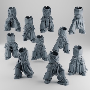 Pode incluir: Um conjunto de nove torsos e pernas de miniaturas em resina cinza sem pintura para jogos de tabuleiro. Cada figura apresenta placas de armadura, tabardos de tecido drapeado, cintos com fivelas e detalhes de correntes para montar soldados de ficção científica.