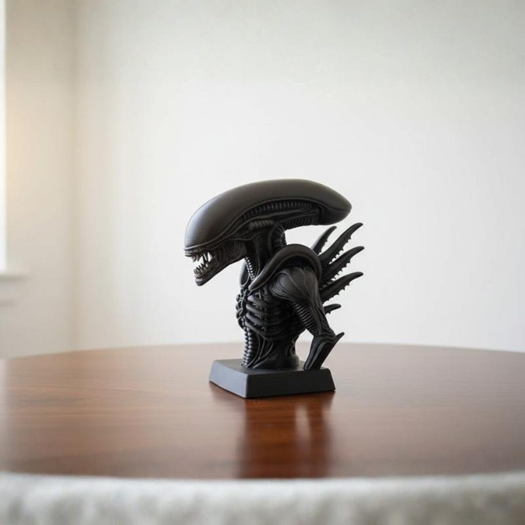 Xenomorph Alien Bust 3D Printed Statue, Sci-fi Horror Movie Figure ...