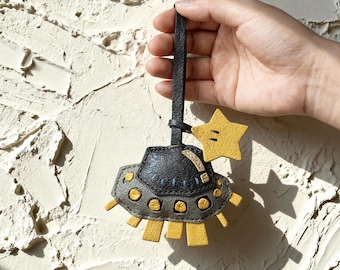 Handmade Leather UFO Bag Charm, Space Keychain, Astronaut Style