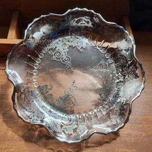 Cambridge Glass Elegant Glass Silver Overlay Ruffled Edge 8 inch serving Tray - PERFECT CONDITION! Grapevine pattern and has UV glow!