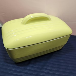 Hall's Superior China for Westinghouse 1930s Art Deco Streamlined Vintage Refrigerator Dish with Lid in Sunny Yellow - PERFECT CONDITION!