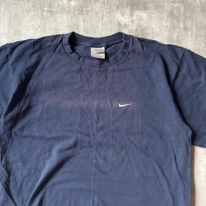 Vintage Nike Center Swoosh Navy Blue T-Shirt Mens Medium Y2K Faded Short Sleeve image 2