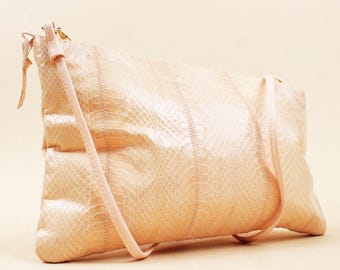 80s Vtg Peachy Pale Pink Snakeskin Envelope Purse Crossbody Bag or Convertible Clutch 10.5" x 6.5"